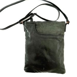 Margot BAG Split Pocket Crossbody Bag Green Pebbled Leather Back Zippered Pocket